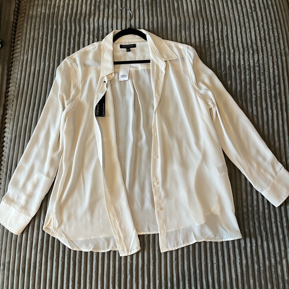 Banana Republic button up, long sleeve blouse
